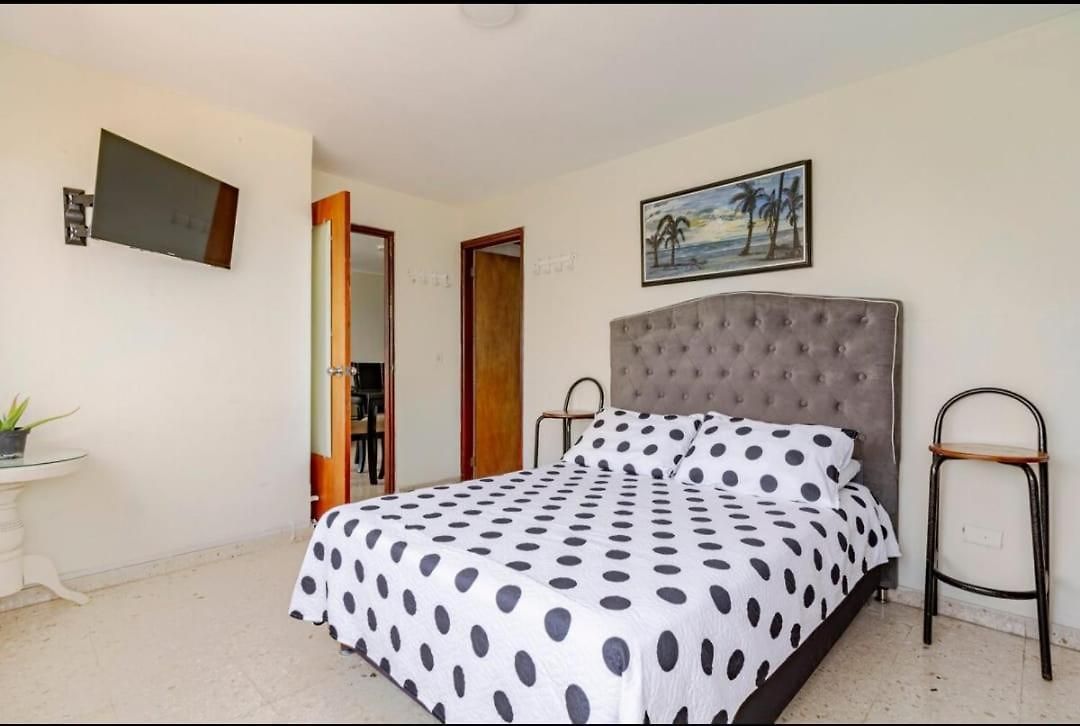 Brisas Del Mar Apartment
