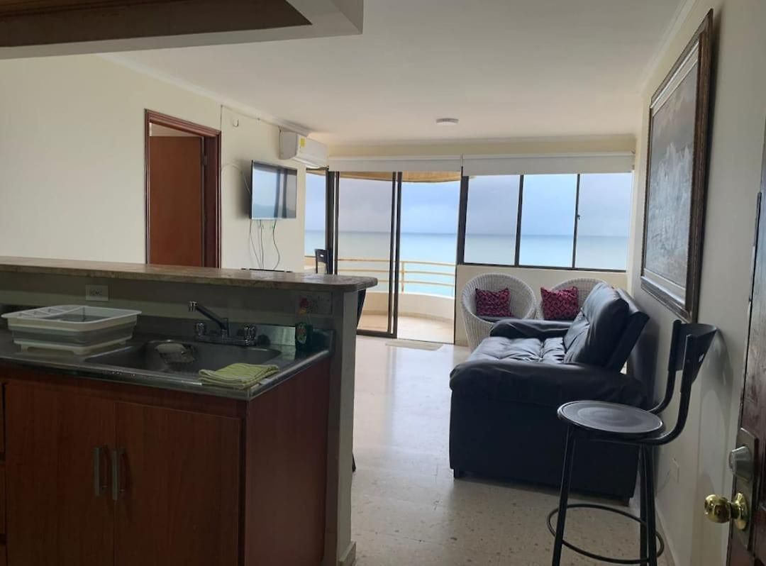Brisas Del Mar Apartment